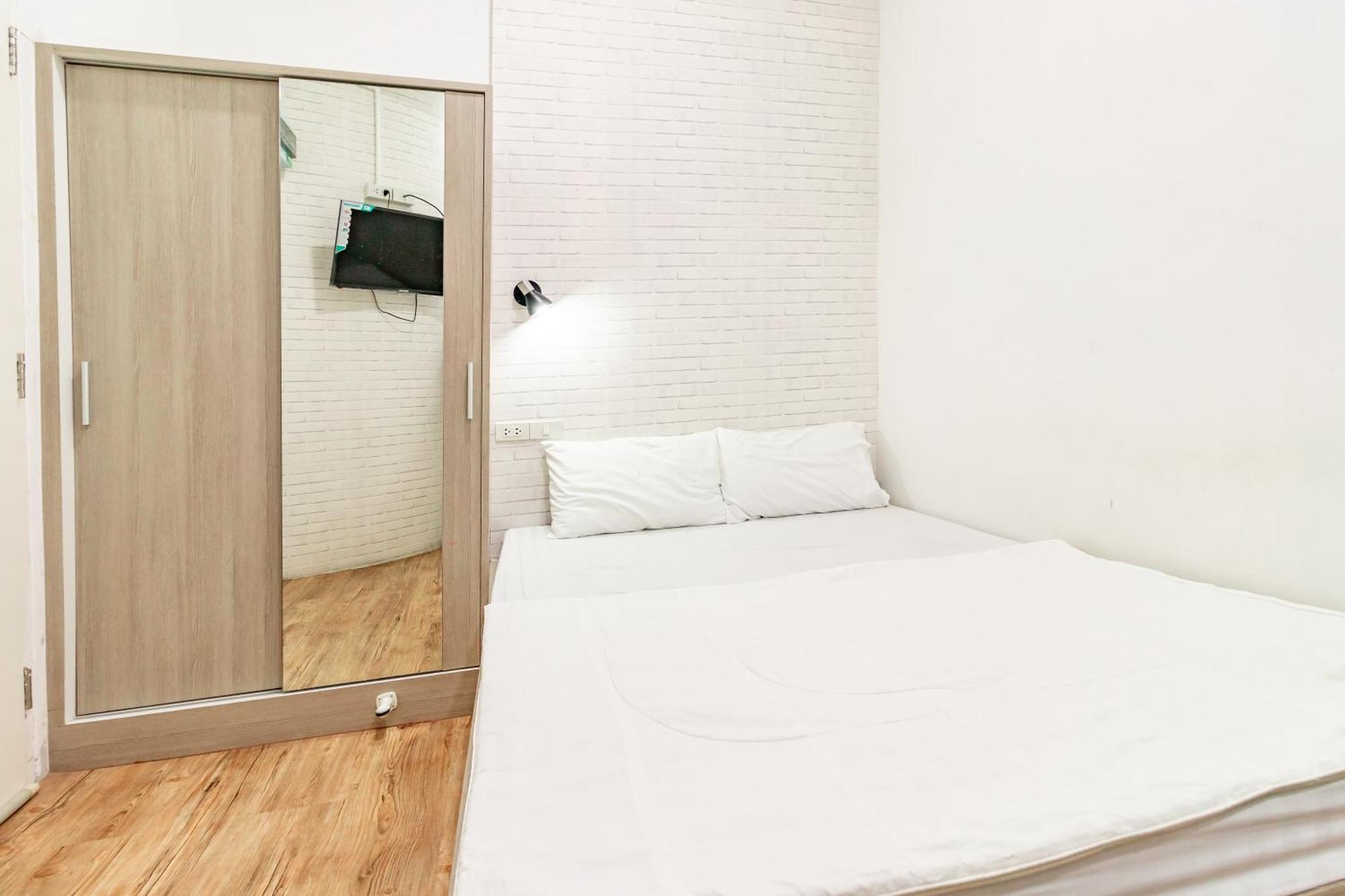 Ze Residence Bang Aor Station Bangkok Exterior foto